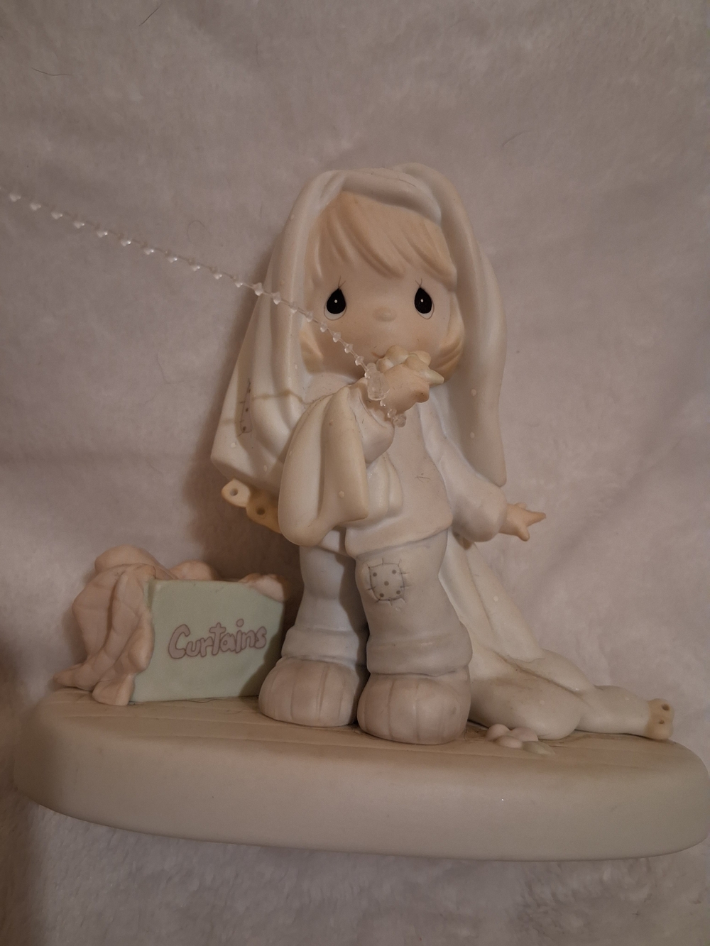 Precious Moments Porcelain Figurine Girl with Curtains and Blanket - Cream